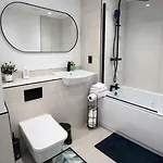Luxury 2 Bed House Centre With Parking Apartman Leeds