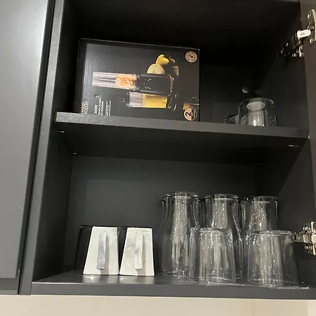 Luxury 2 Bed House Centre With Parking *