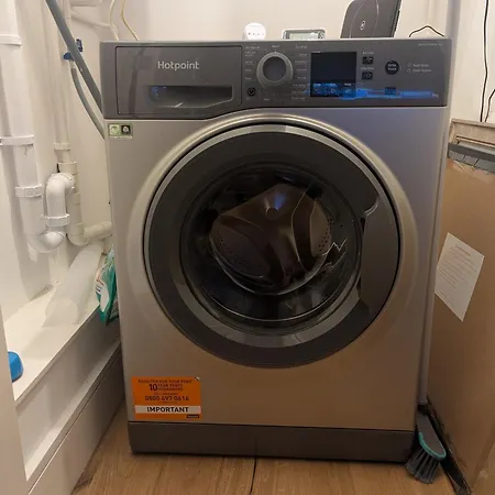 Luxury 2 Bed House Centre With Parking