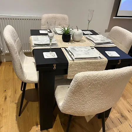 شقة Clearview Platinum Leeds, Cinema, Roof Terrace And Free Parking ليدز