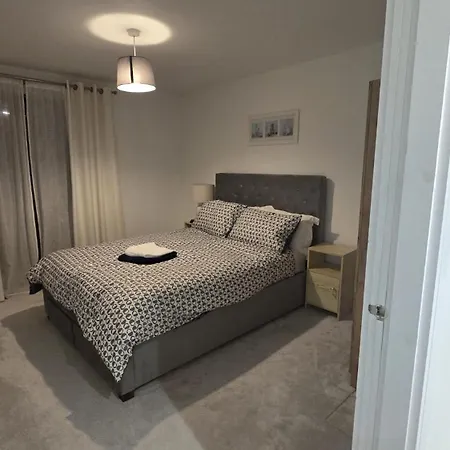 Clearview Platinum Leeds, Cinema, Roof Terrace And Free Parking شقة