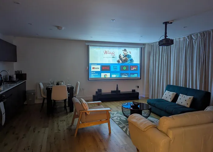 Luxury 2 Bed House Centre With Parking Лідс