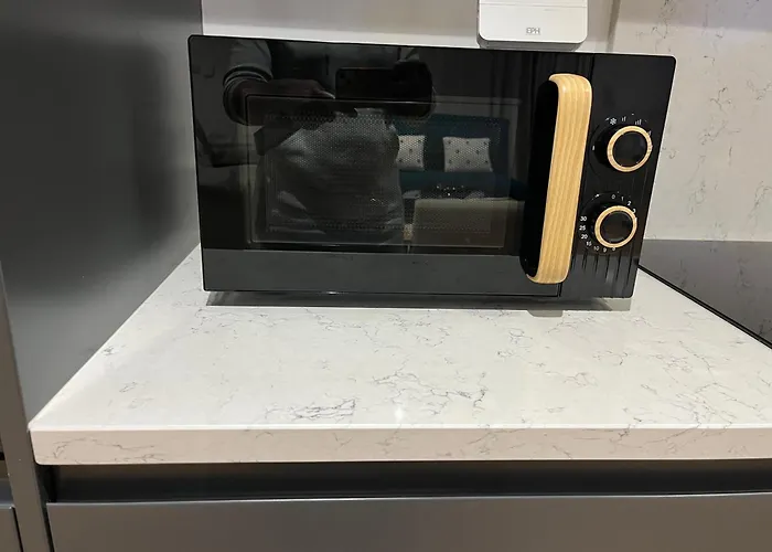 Luxury 2 Bed House Centre With Parking Апартаменти