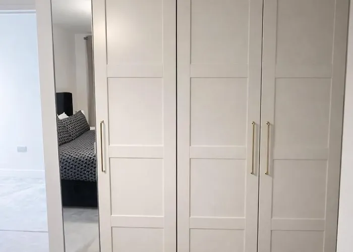 Luxury 2 Bed House Centre With Parking דירה לידס