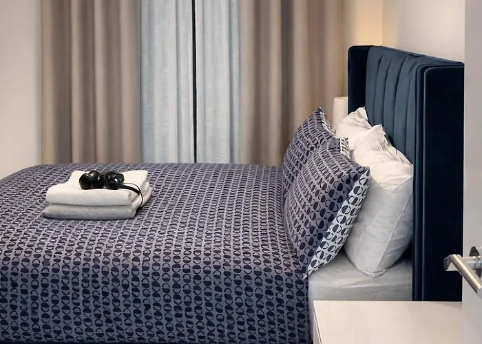 Апартаменти Luxury 2 Bed House Centre With Parking *