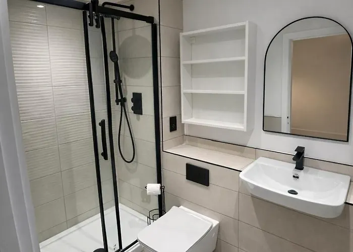 Luxury 2 Bed House Centre With Parking * Лідс