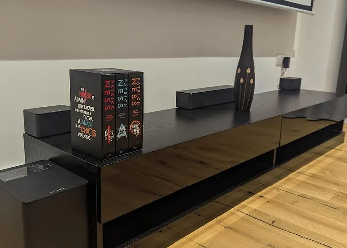 Luxury 2 Bed House Centre With Parking Leeds (West Yorkshire)